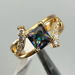 Beautiful Elegant Princess Cut Rainbow Mystic Topaz CZ Gold Tone Plated Ring